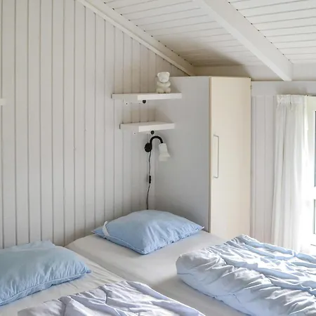 3 Bedroom Awesome In Holiday home