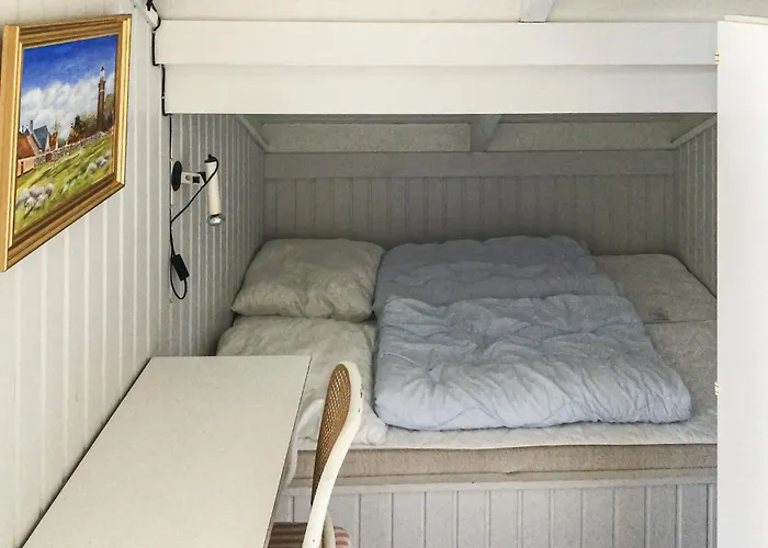 3 Bedroom Awesome In Hébergement de vacances Strandby