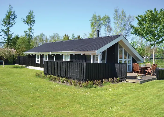 Hébergement de vacances 3 Bedroom Awesome In *